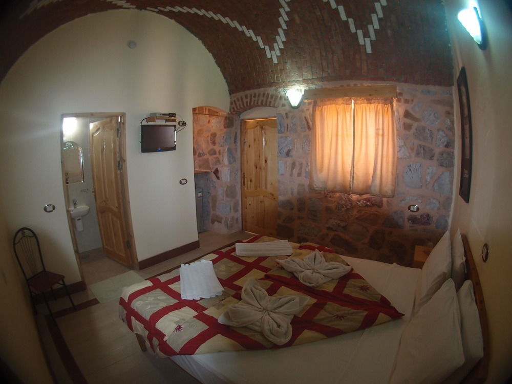 Roots Red Sea Hotel El Qoseir Buitenkant foto